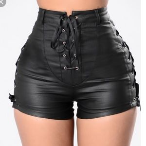 NWT! Baby Come Back to Me Shorts - Fashion Nova